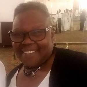 Meet your Posher, Gloria